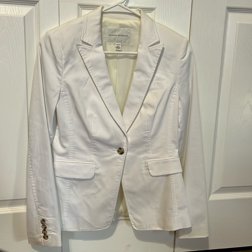 White Banana Republic Blazer